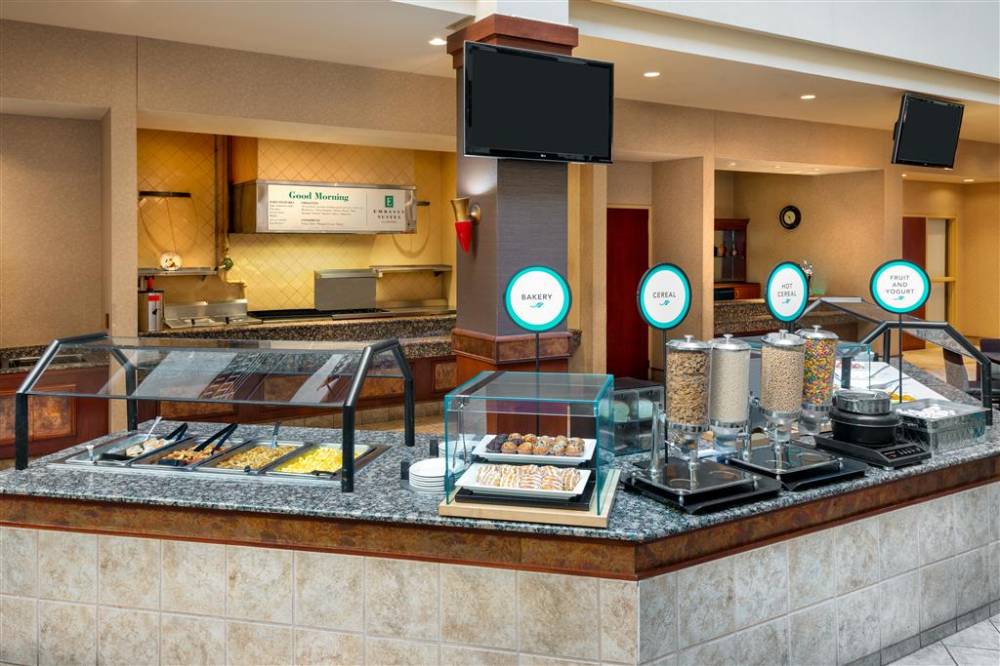 Embassy Suites By Hilton Lincoln 7