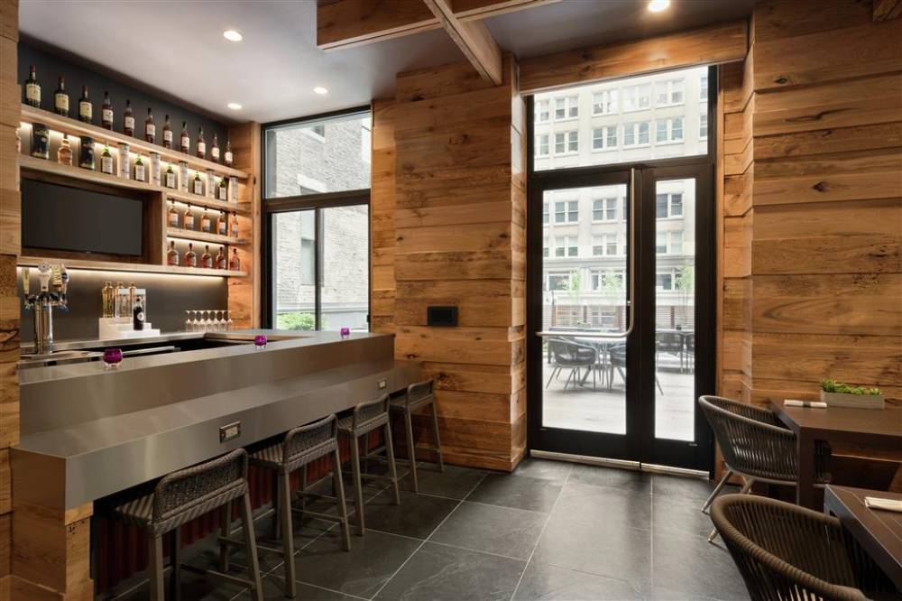 Embassy Suites By Hilton New York Manha 4