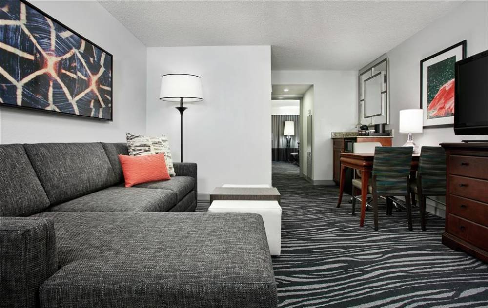 Embassy Suites By Hilton Orlando Airport 8