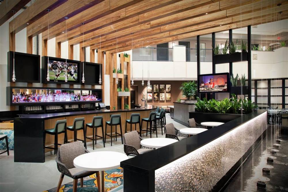 Embassy Suites By Hilton Orlando Airport 5