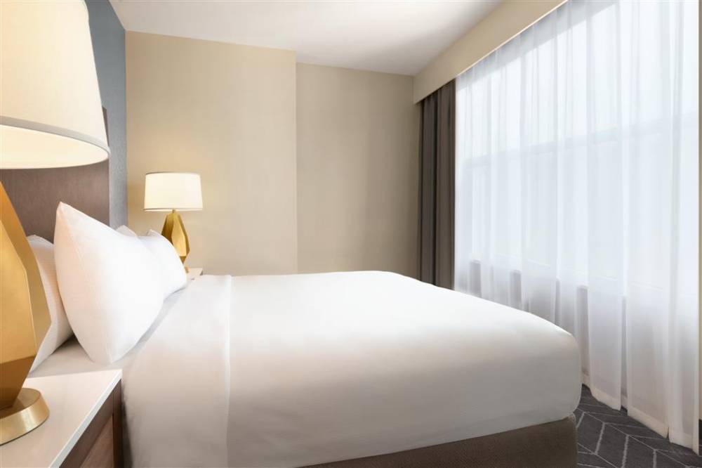 Embassy Suites By Hilton Wilmington Riverfront 8