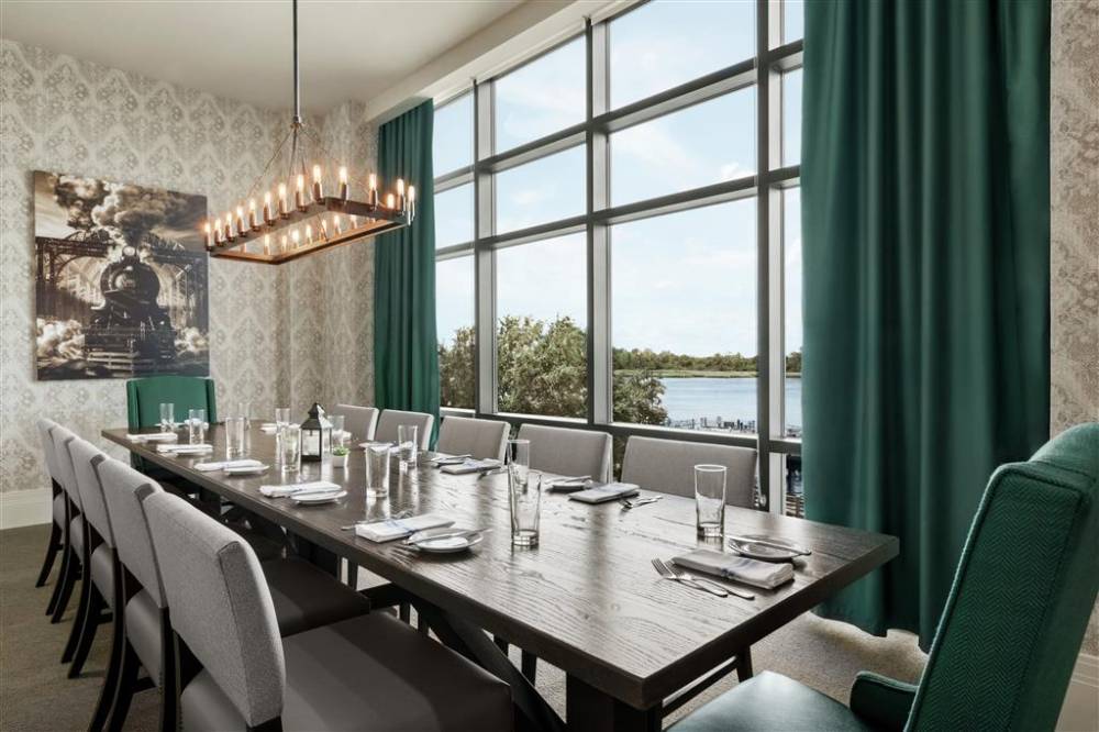 Embassy Suites By Hilton Wilmington Riverfront 7