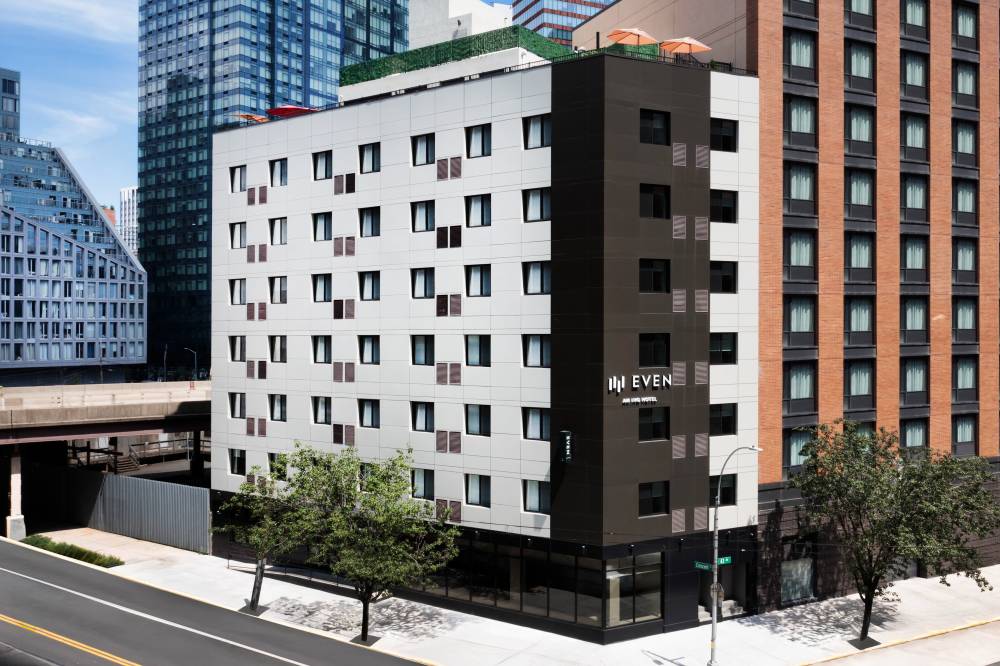 Even Long Island City 2