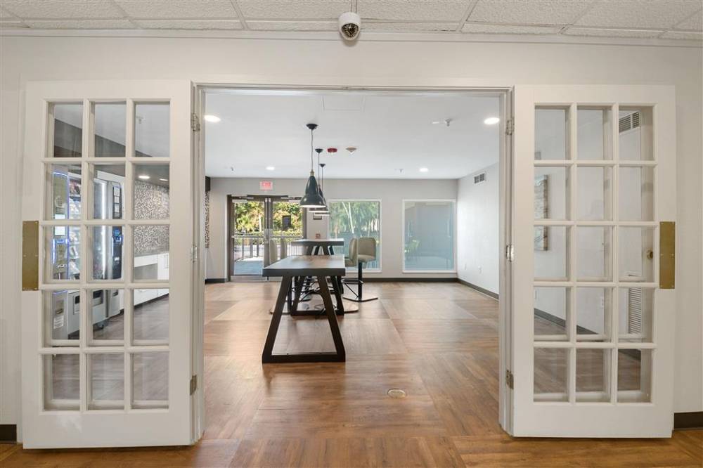 Extended Stay America Miami Sp 5