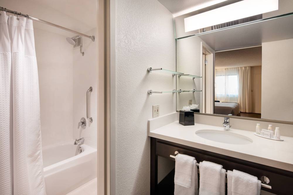 Fairfield Anaheim Resort 1