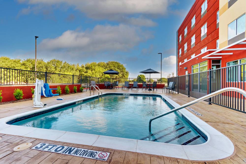 Fairfield By Marriott Inn And Suites Dallas Love Field 4