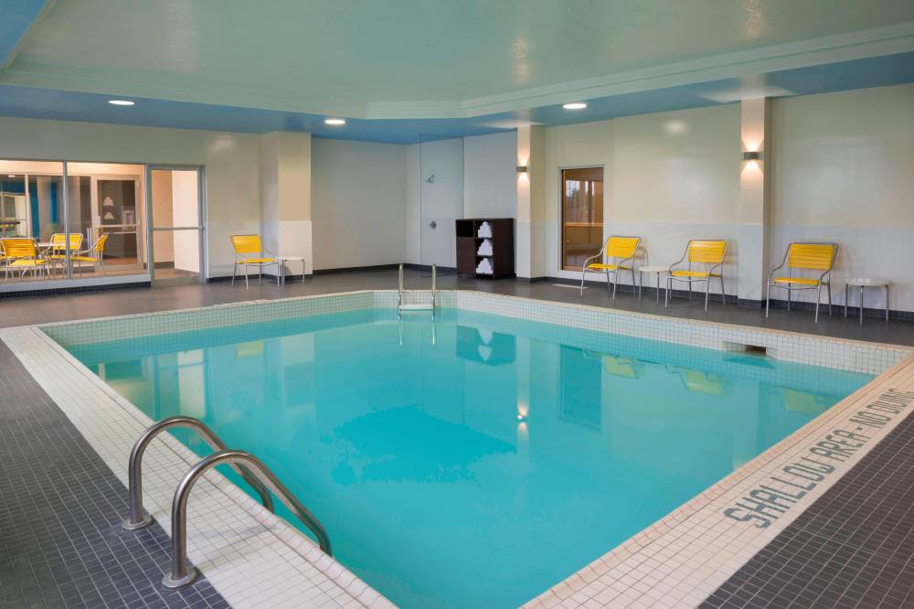 Fairfield Inn And Suites By Marriot Ottawa Kanata 10