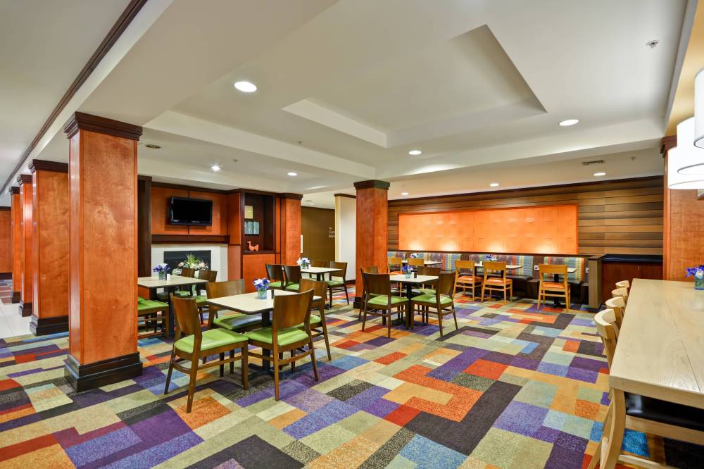 Fairfield Inn And Suites By Marriott Birmingham Fultondale I-65 8
