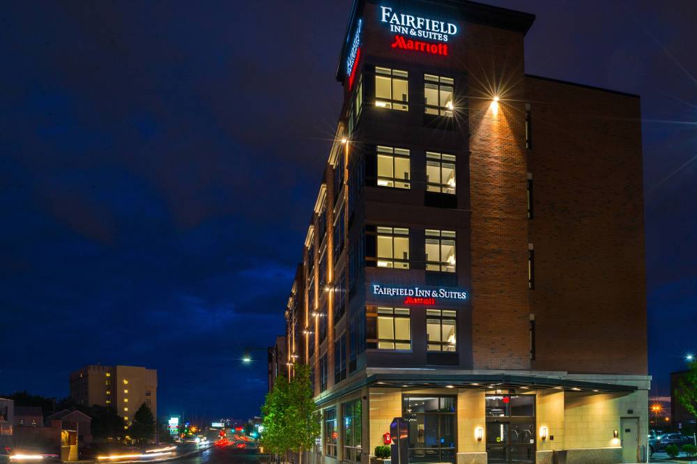 Fairfield Inn And Suites By Marriott Boston Cambridge 8