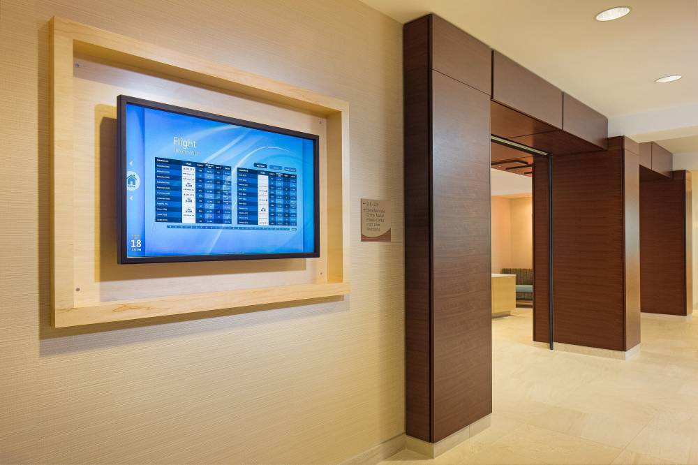 Fairfield Inn And Suites By Marriott Calgary Downtown 8