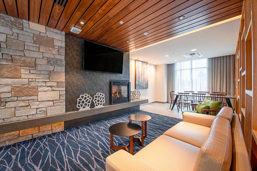 Fairfield Inn And Suites By Marriott Duluth Waterfront 8