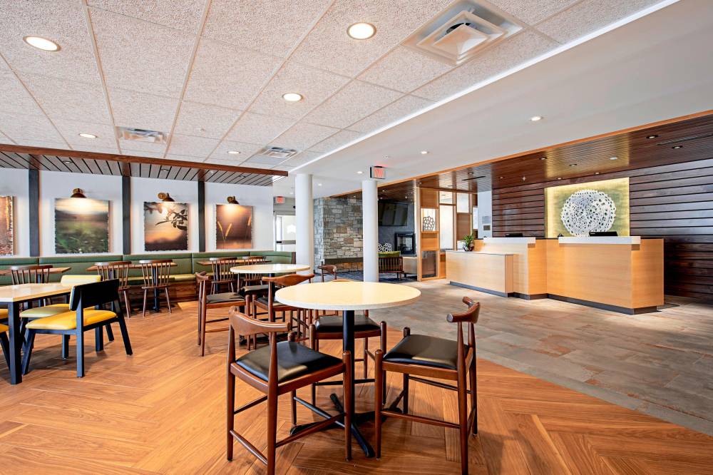 Fairfield Inn And Suites By Marriott Duluth Waterfront 9