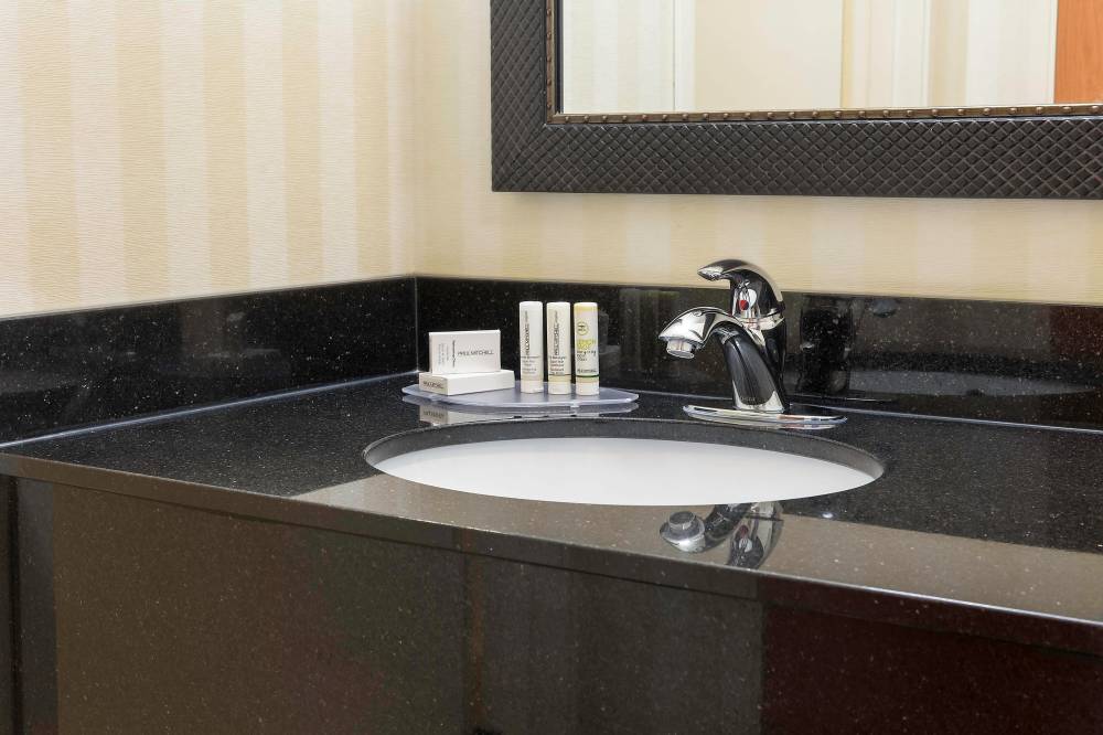 Fairfield Inn And Suites By Marriott Fargo 1