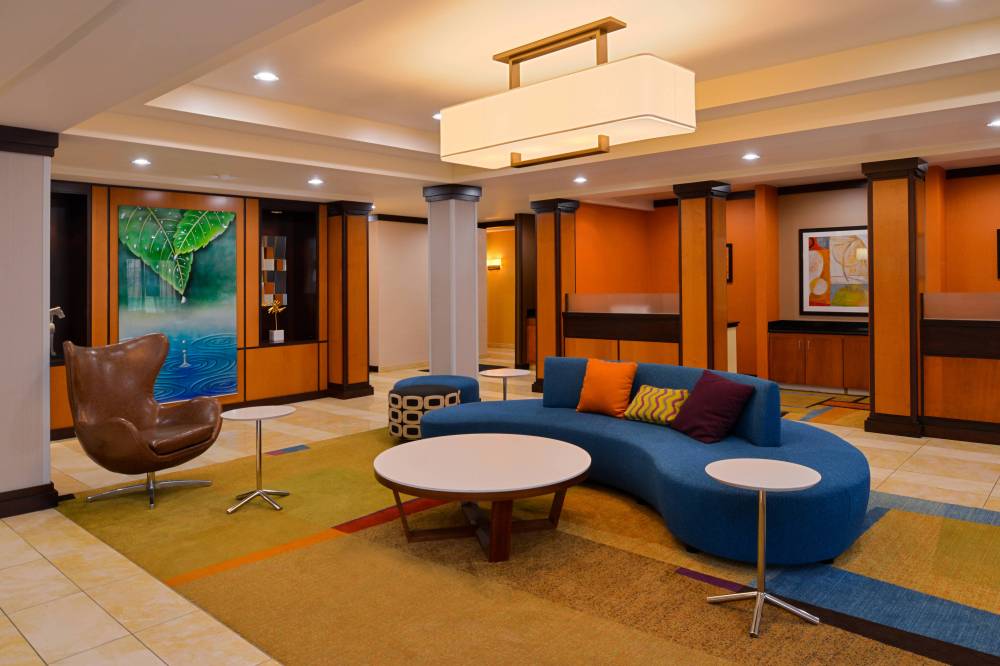 Fairfield Inn And Suites By Marriott Fort Wayne 8
