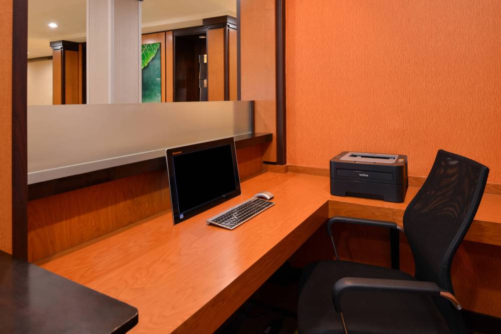 Fairfield Inn And Suites By Marriott Fort Wayne 4