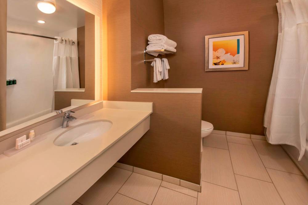 Fairfield Inn And Suites By Marriott Harrisburg International Airport 1