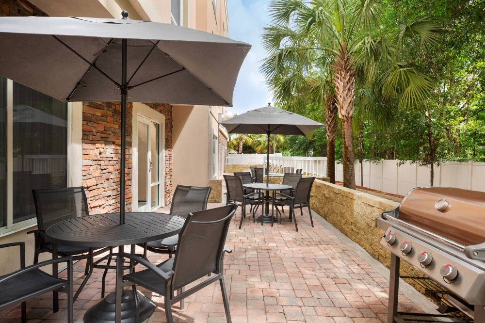 Fairfield Inn And Suites By Marriott Jacksonville West/chaffee Point 8