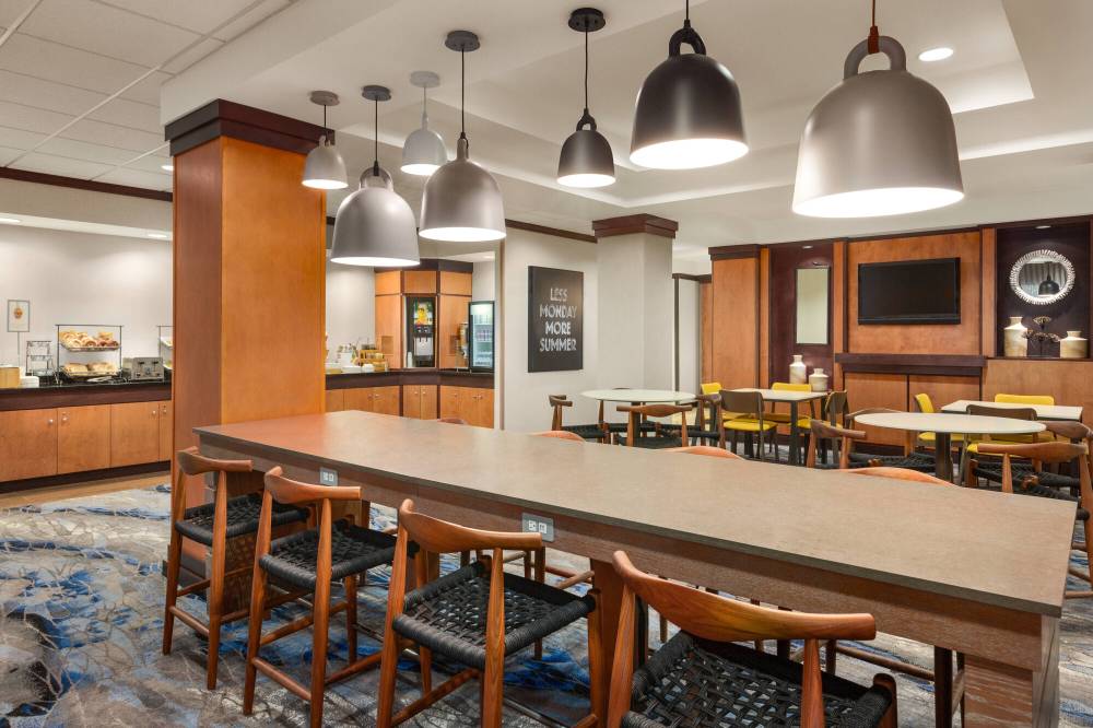 Fairfield Inn And Suites By Marriott Jacksonville West/chaffee Point 10