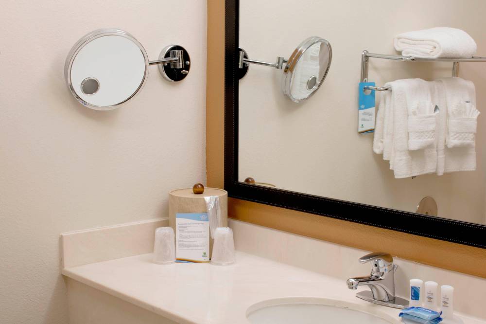Fairfield Inn And Suites By Marriott Oakland Hayward 2