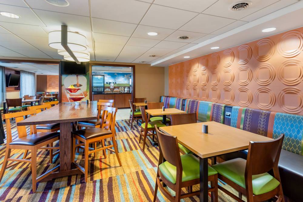Fairfield Inn By Marriott Portland Maine Mall 8