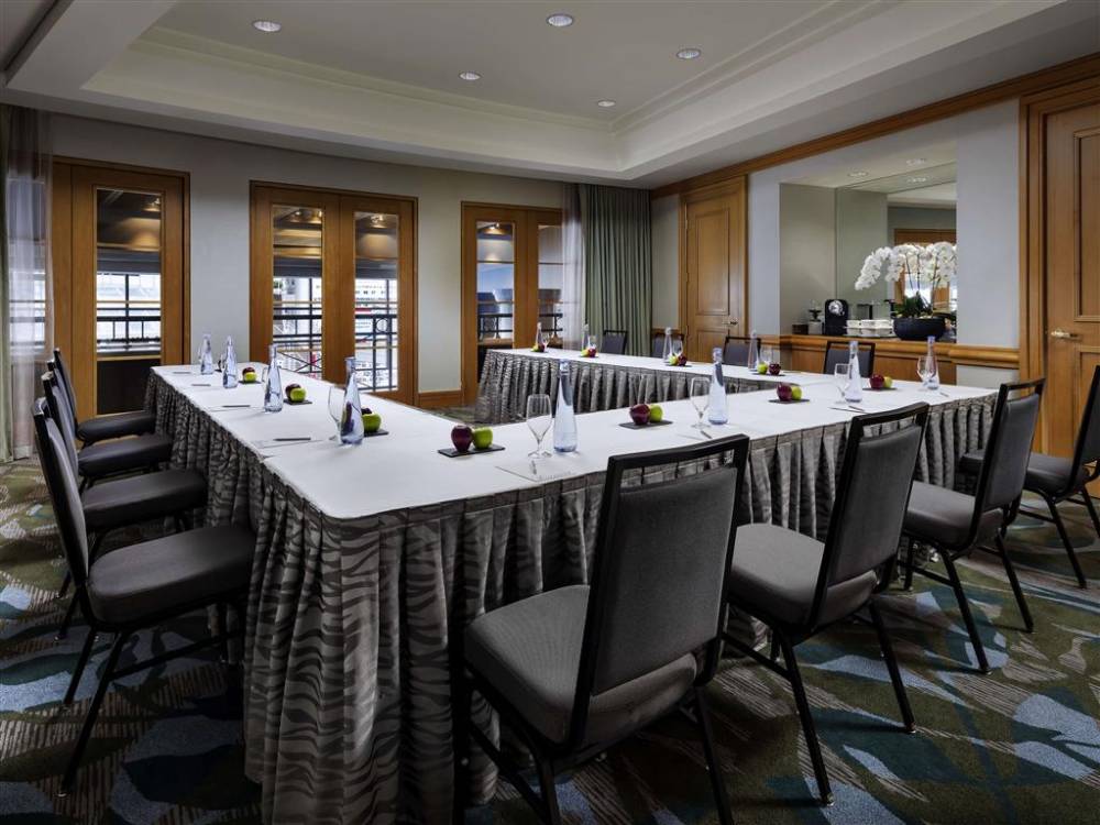 Fairmont Waterfront 6