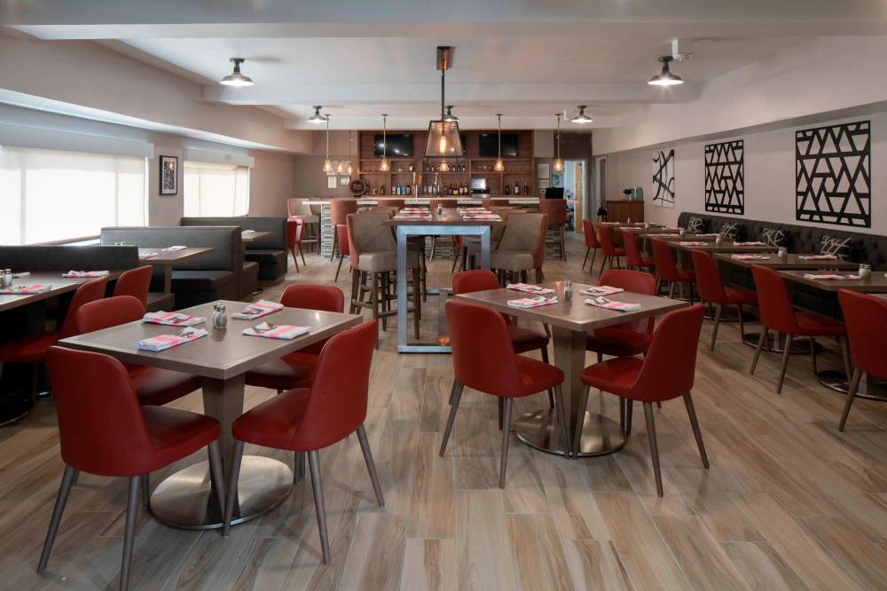 Four Points By Sheraton Dallas Arlington Entertainment District 8