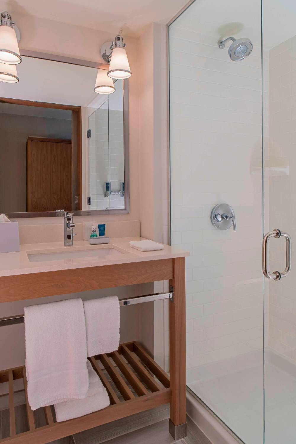 Standard Guest Bathroom