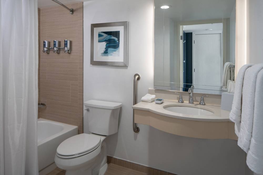 Four Points By Sheraton Suites Tampa Airport Westshore 2