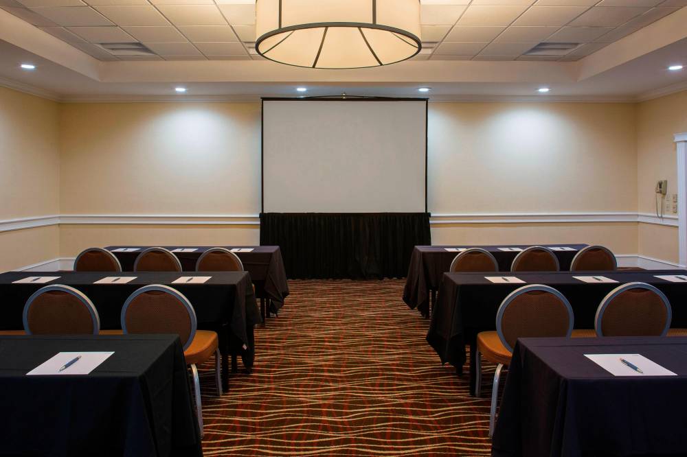 Four Points By Sheraton Suites Tampa Airport Westshore 8