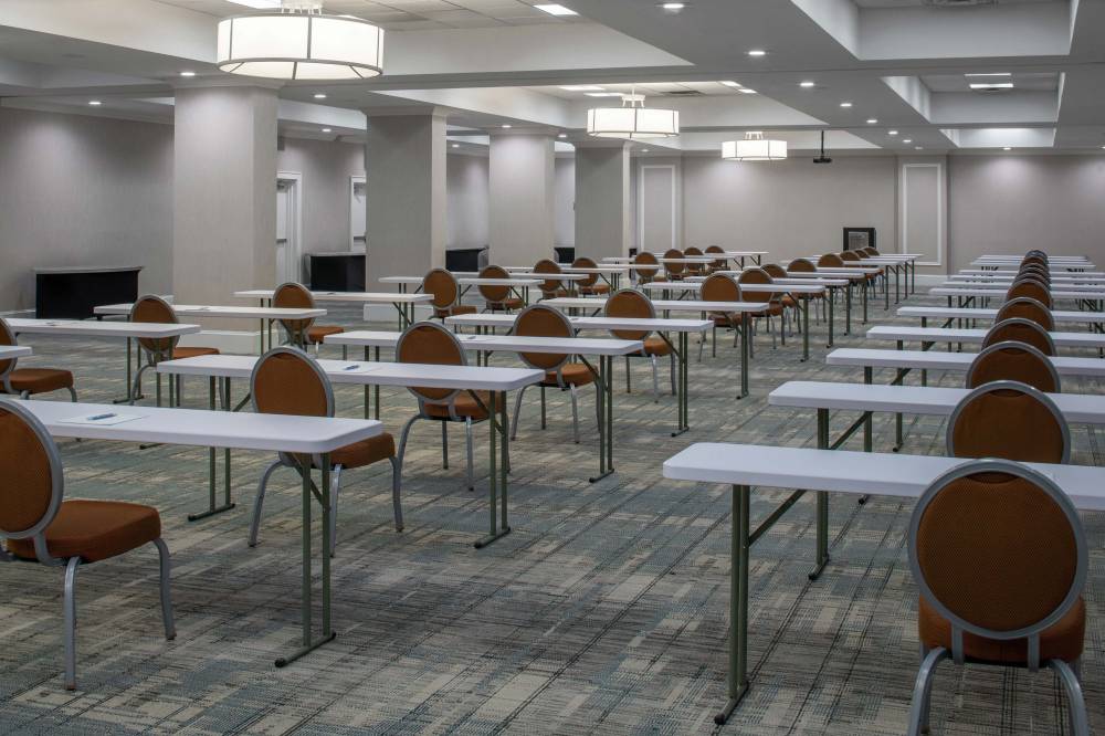 Four Points By Sheraton Suites Tampa Airport Westshore 7