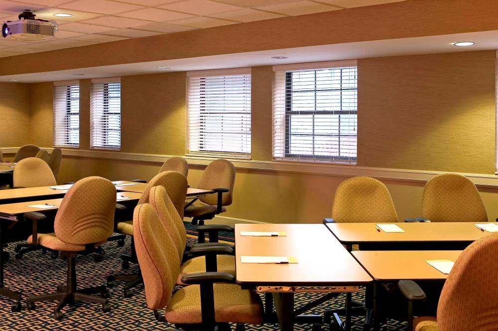 Four Points By Sheraton Wakefield Boston Hotel And Conference Center 4