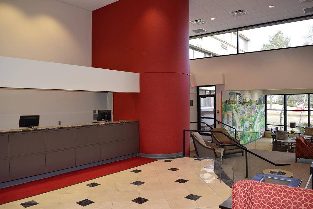 Gateway Hotel And Conference Center 8