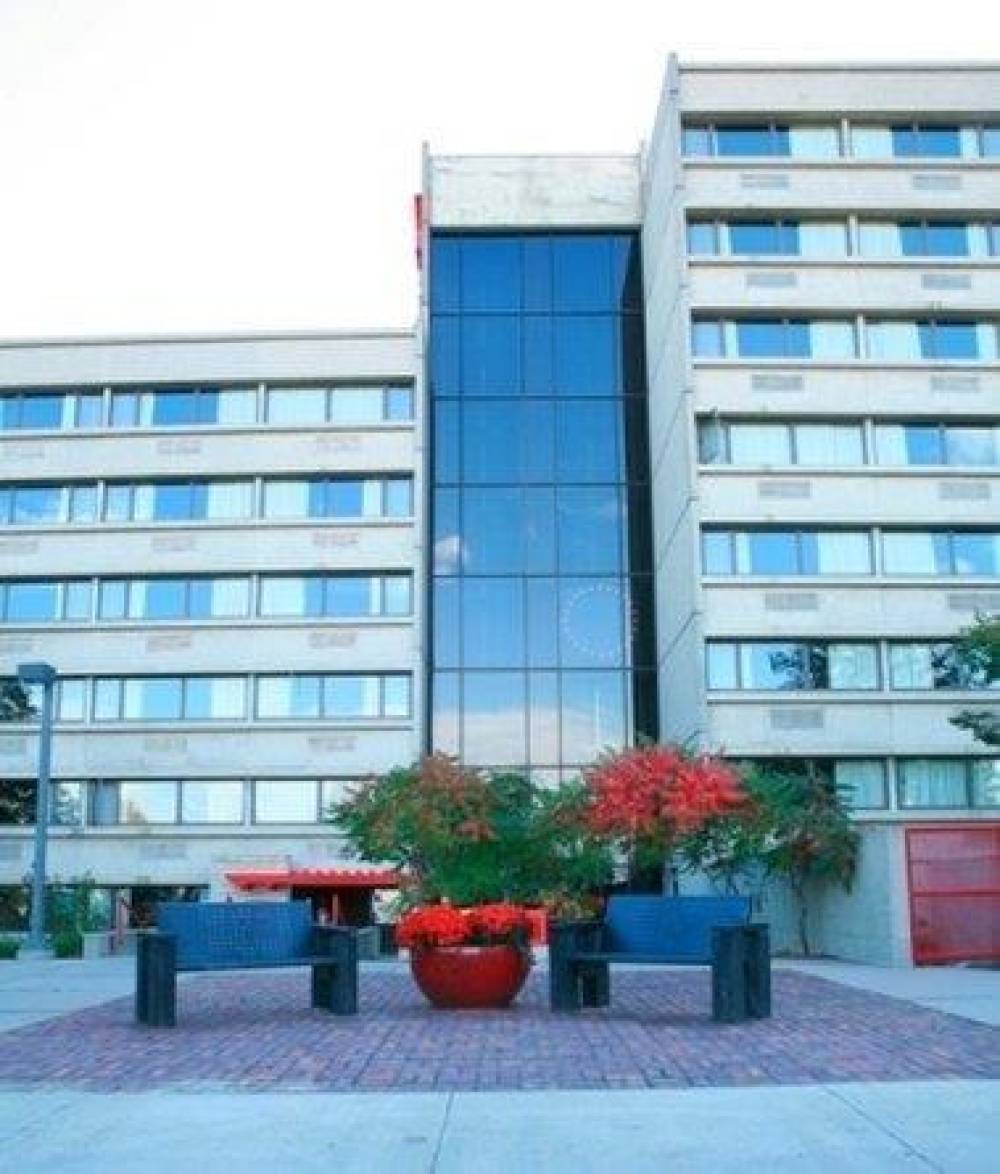 Gateway Hotel And Conference Center 3