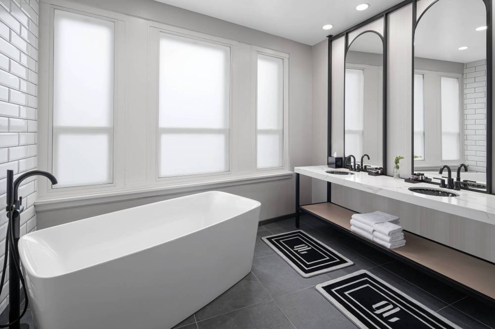 Glass Light Hotel And Gallery Autograph Collection 2