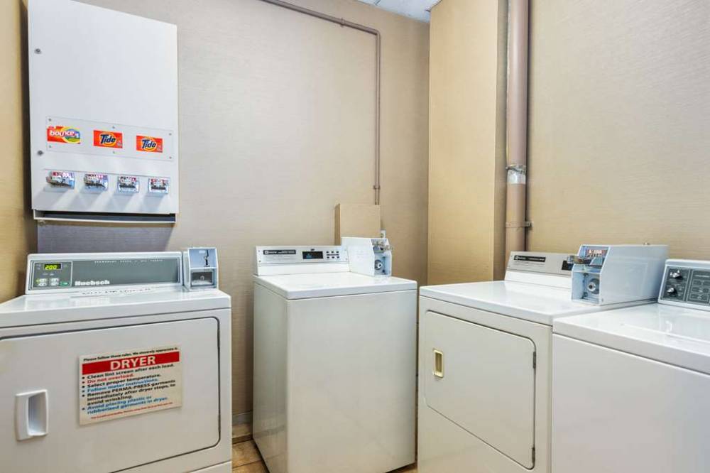 Grand Park Htl And Suites Downtown 10