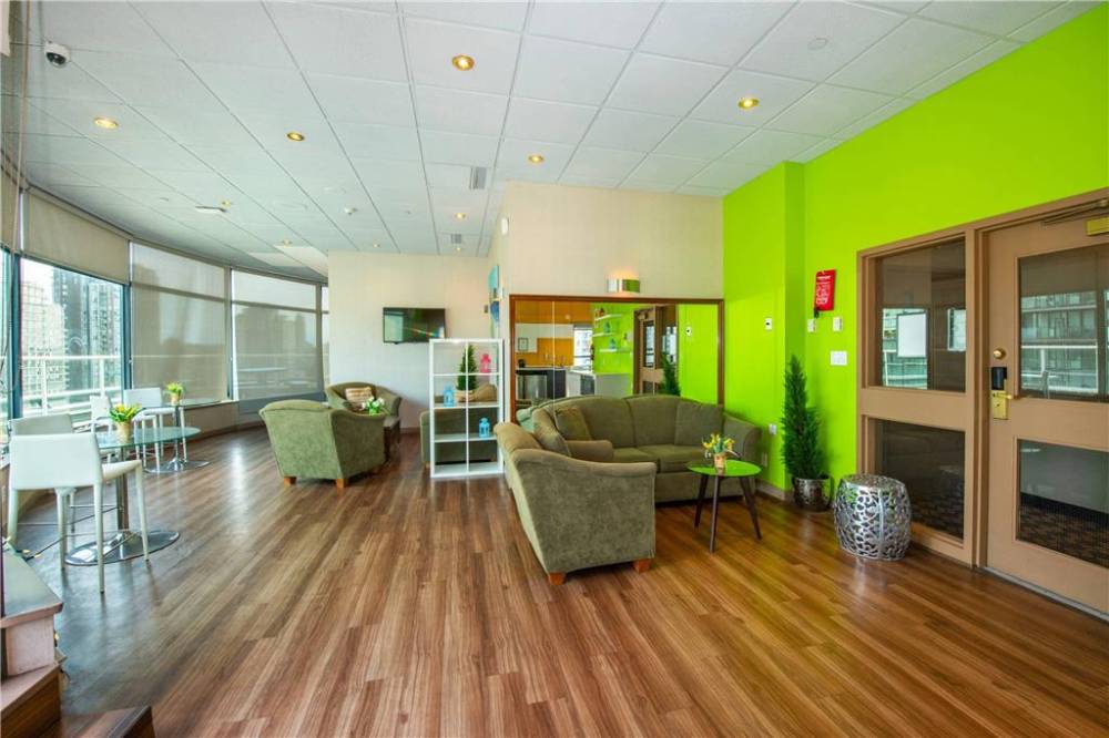 Grand Park Htl And Suites Downtown 8