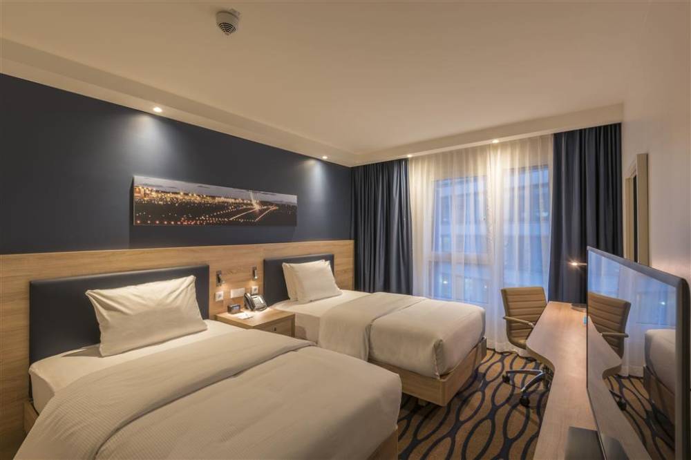 Hampton By Hilton Frankfurt Airport 5
