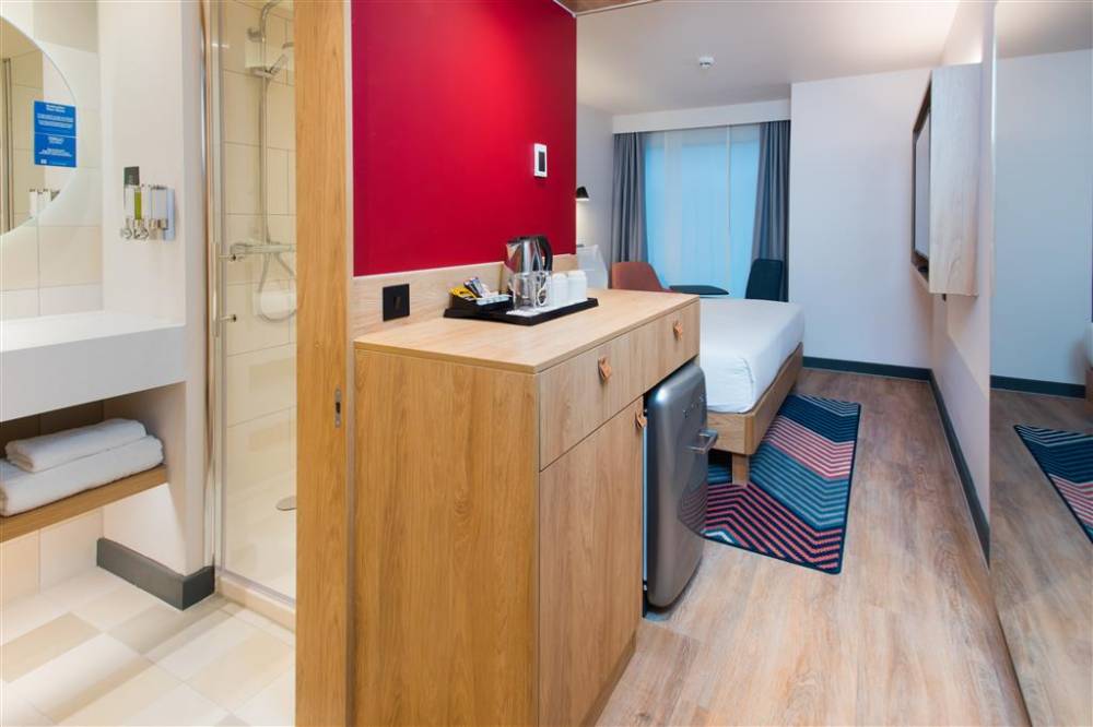 Hampton By Hilton London Park Royal 7