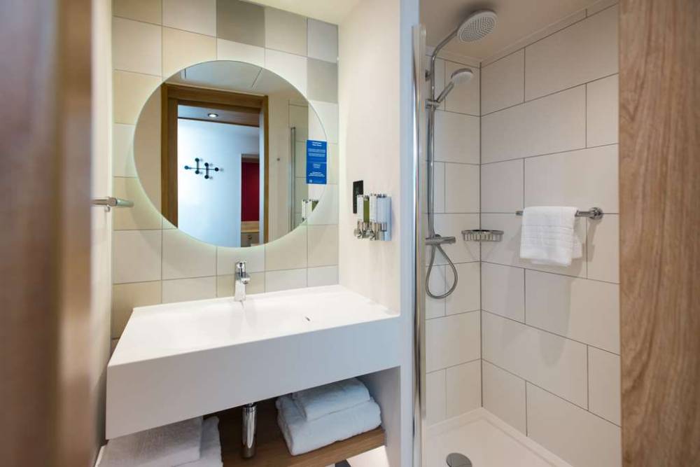 Hampton By Hilton London Park Royal 8