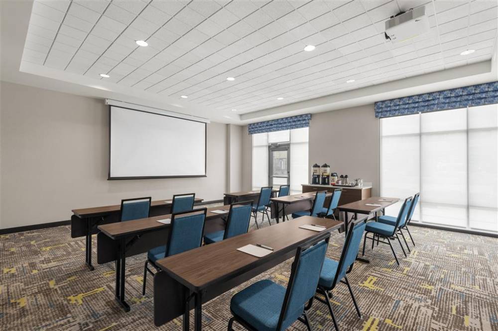 Hampton Inn & Suites Kelowna, Briti 2