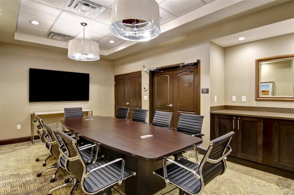 Hampton Inn And Suites By Hilton Saskatoon Airport 2