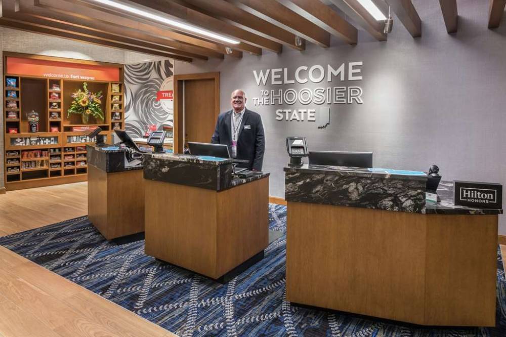 Hampton Inn And Suites Fort Wayne Downtown 5