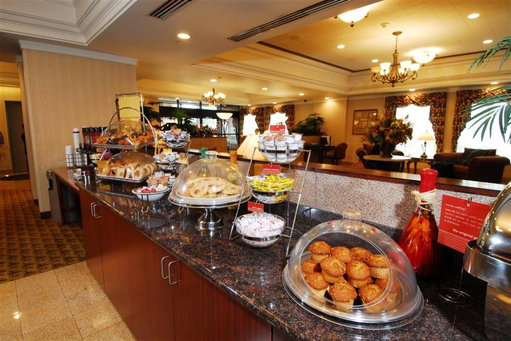 Hampton Inn Boston-cambridge 4