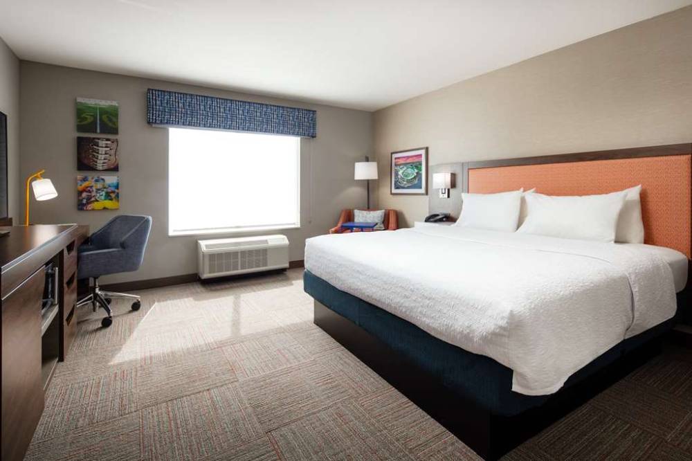 Hampton Inn By Hilton Green Bay Stadium 8