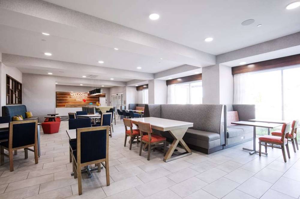 Hampton Inn By Hilton Green Bay Stadium 3