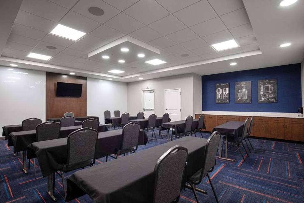 Hampton Inn By Hilton Green Bay Stadium 2