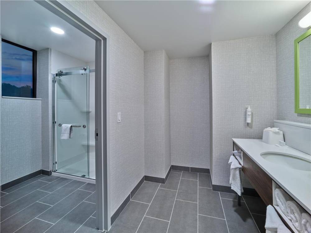 Hampton Inn By Hilton Omaha Un Medical Center Area 7