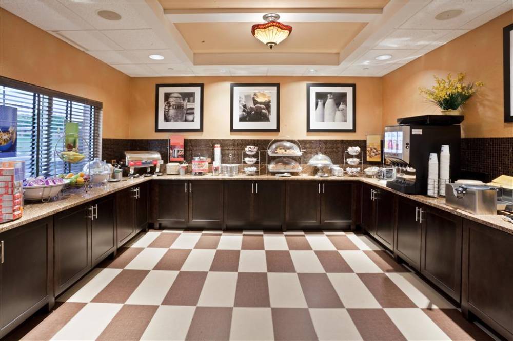 Hampton Inn Clifton Park 6