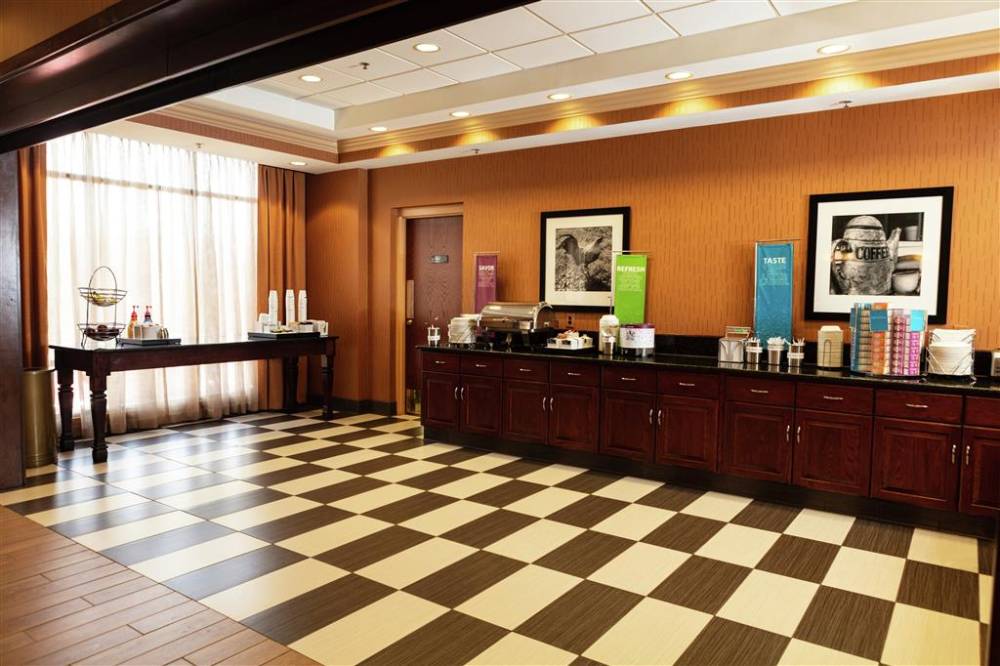 Hampton Inn Easton 6