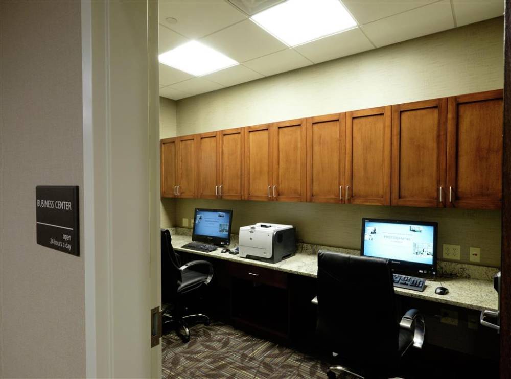 Hampton Inn Green Bay Downtown 5